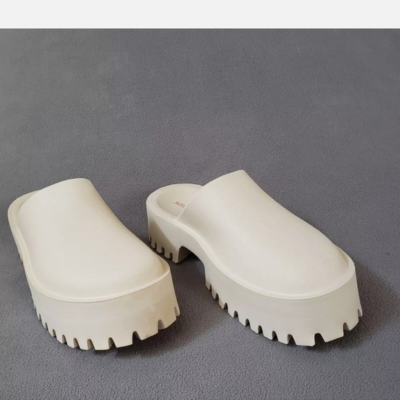 Jeffrey Campbell Clogge Clogs Sea Salt Beige Size 11 JCAM-WZ1340 Platform Style - Picture 3 of 4